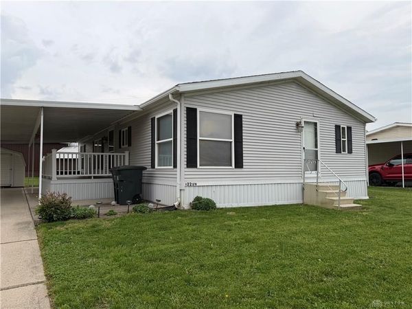 12209 Hartford Avenue, Medway, OH 45341