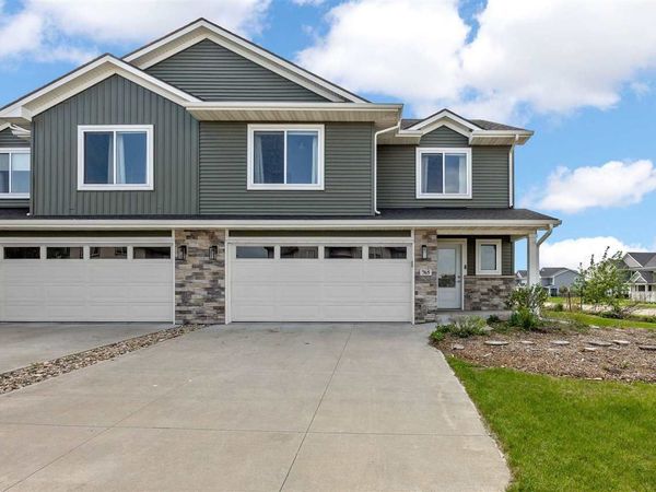 765 Brook Ridge Avenue, North Liberty, IA 52317