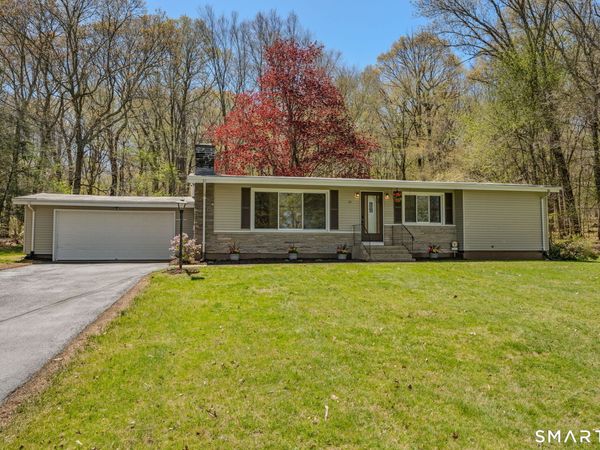 72 Pollys, Montville, CT 06382