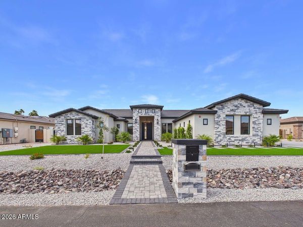 18024 W MONTEBELLO Avenue, Litchfield Park, AZ 85340