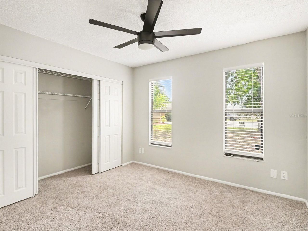 8211 Country Oaks Court, Sarasota, FL 34243 Photo