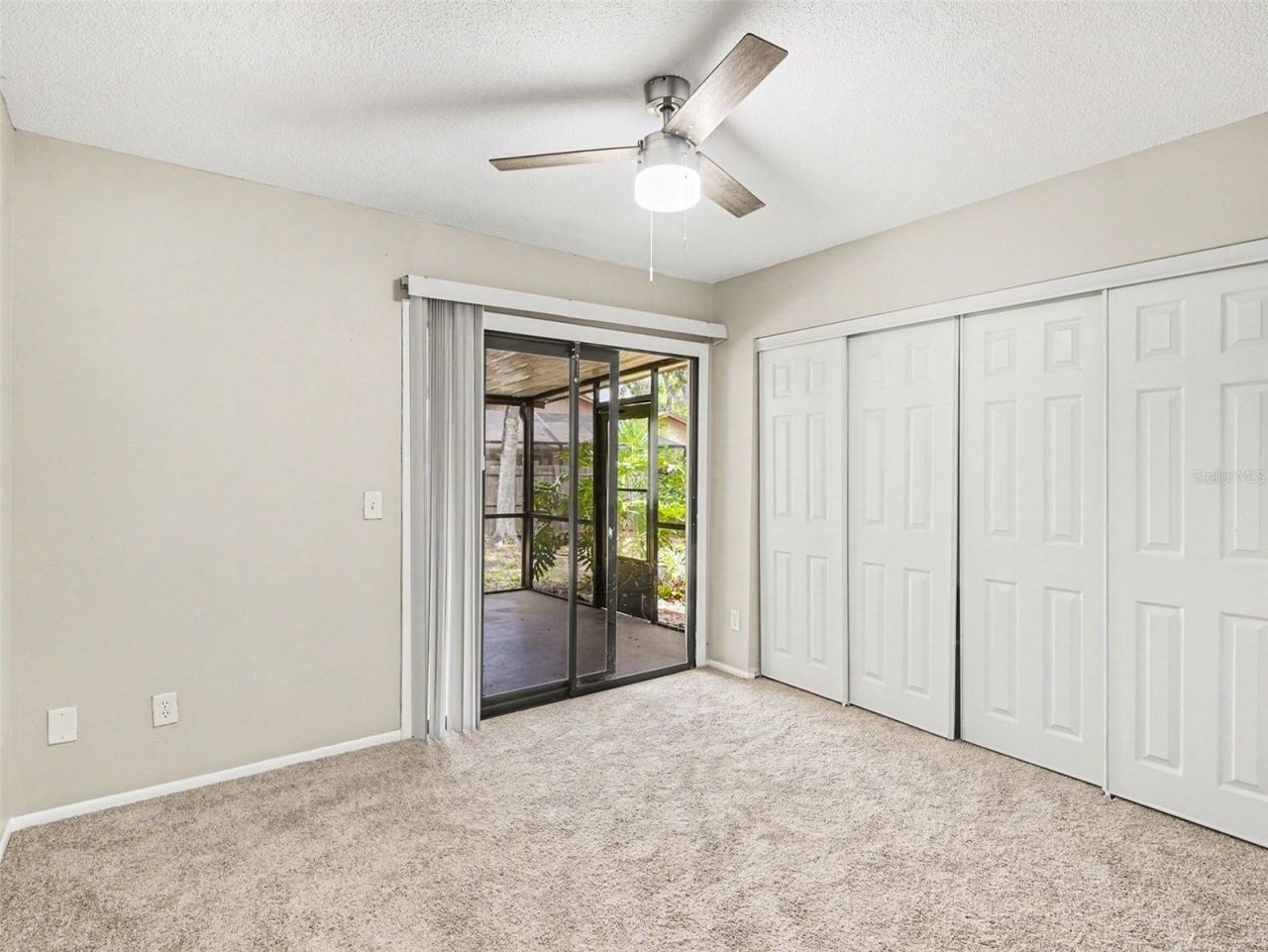 8211 Country Oaks Court, Sarasota, FL 34243 Photo