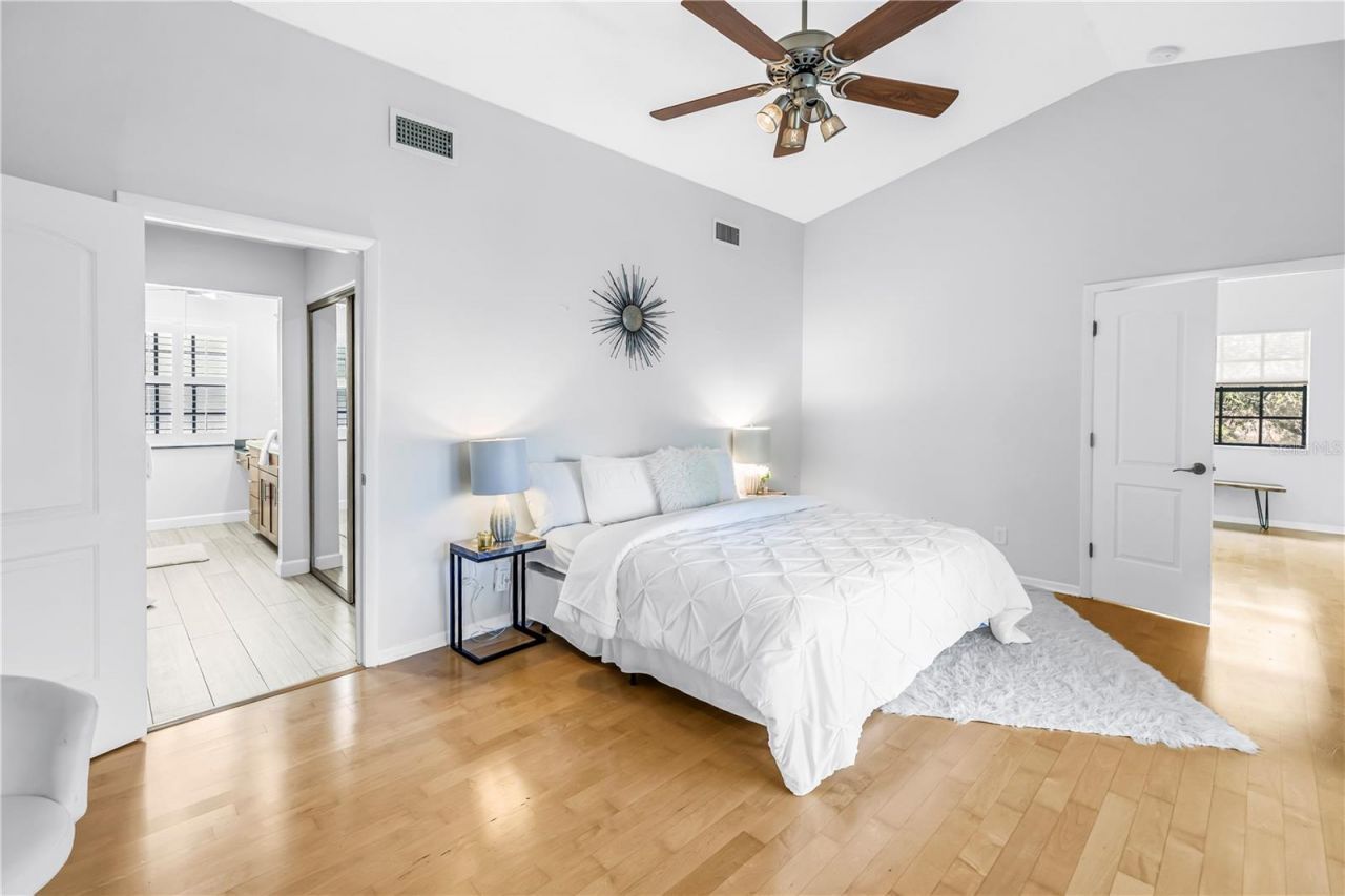 1092 Sanabel Court Ne, Saint Petersburg, FL 33702 Photo