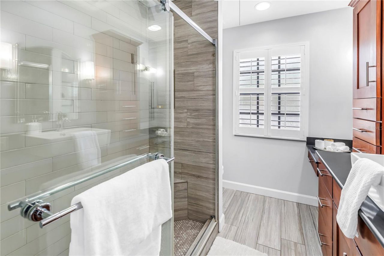 1092 Sanabel Court Ne, Saint Petersburg, FL 33702 Photo