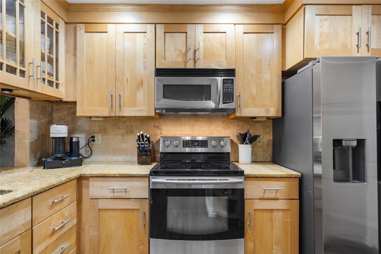 1092 Sanabel Court Ne, Saint Petersburg, FL 33702 Photo