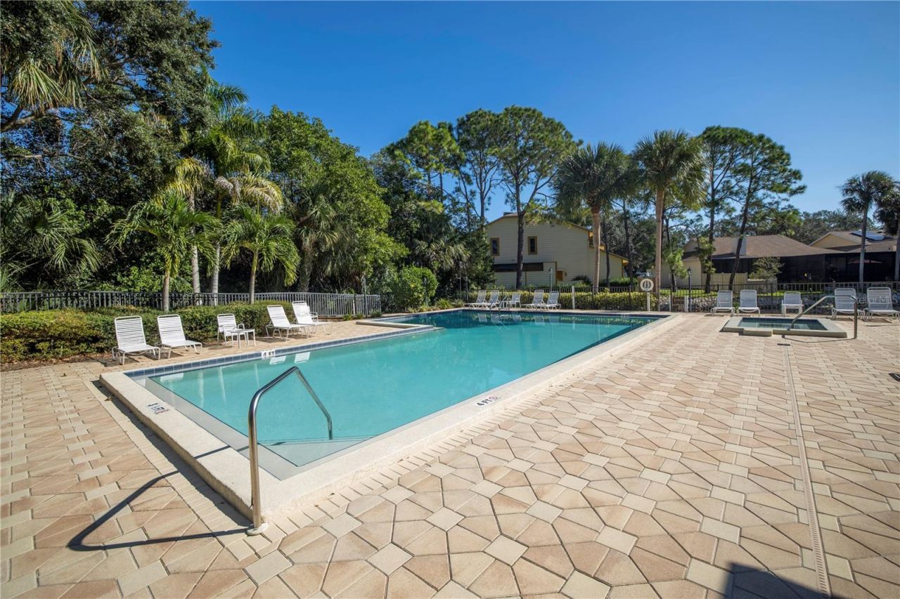 1092 Sanabel Court Ne, Saint Petersburg, FL 33702 Photo