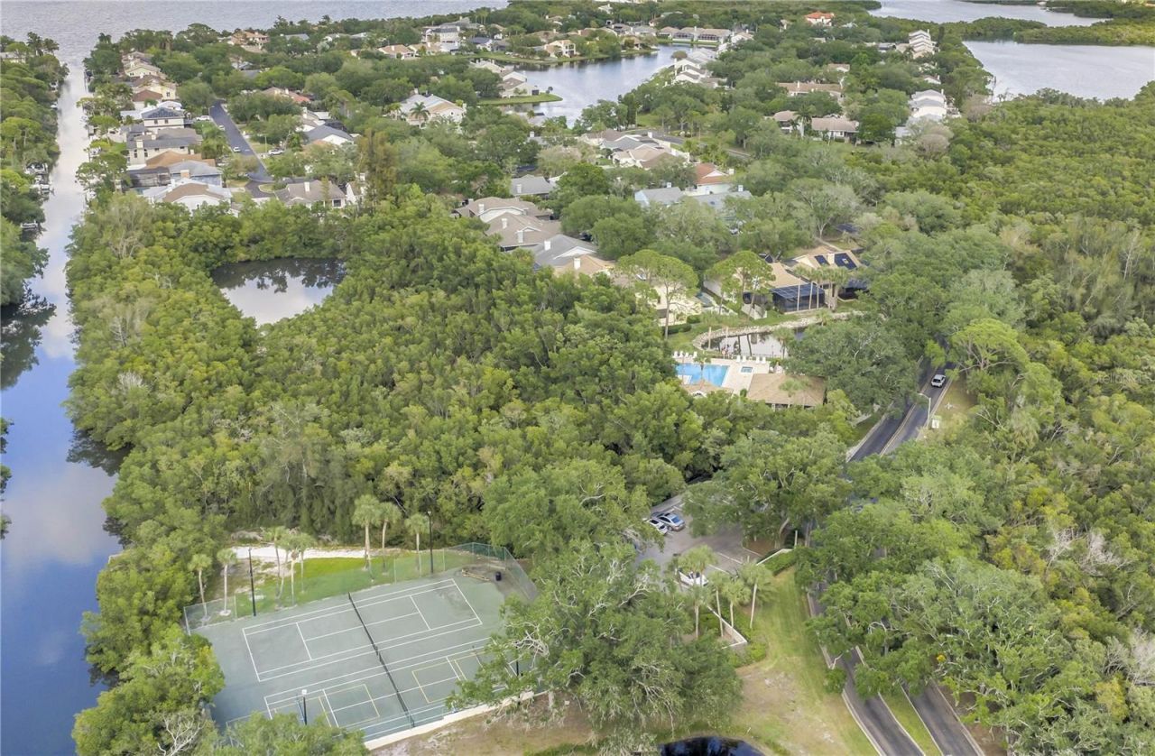 1092 Sanabel Court Ne, Saint Petersburg, FL 33702 Photo