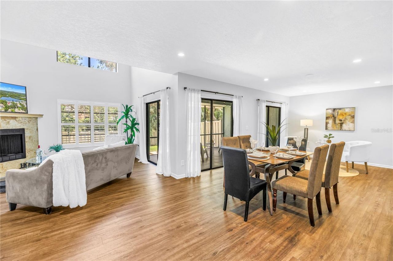 1092 Sanabel Court Ne, Saint Petersburg, FL 33702 Photo