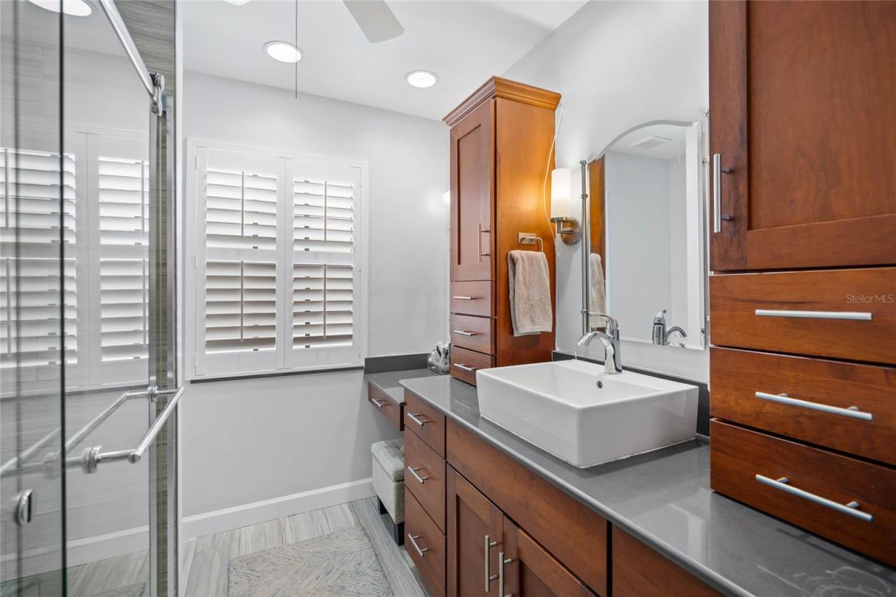 1092 Sanabel Court Ne, Saint Petersburg, FL 33702 Photo