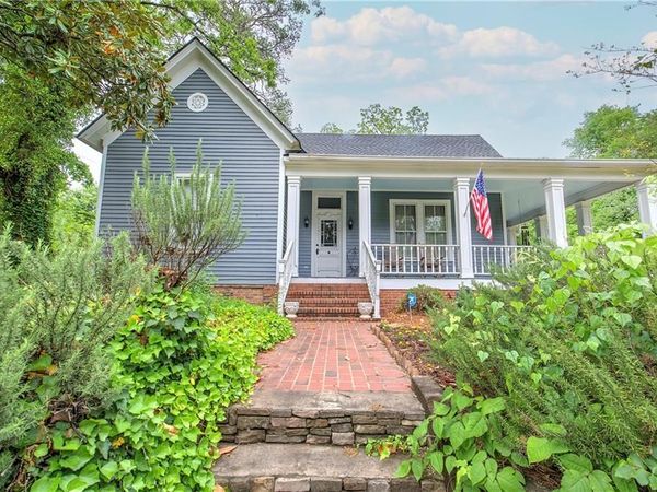 639 West Avenue , Cartersville, GA 30120