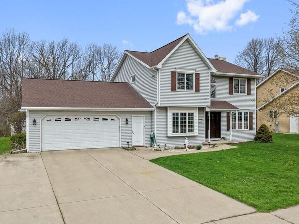 1968 EMERALD DRIVE, Green Bay, WI 54311
