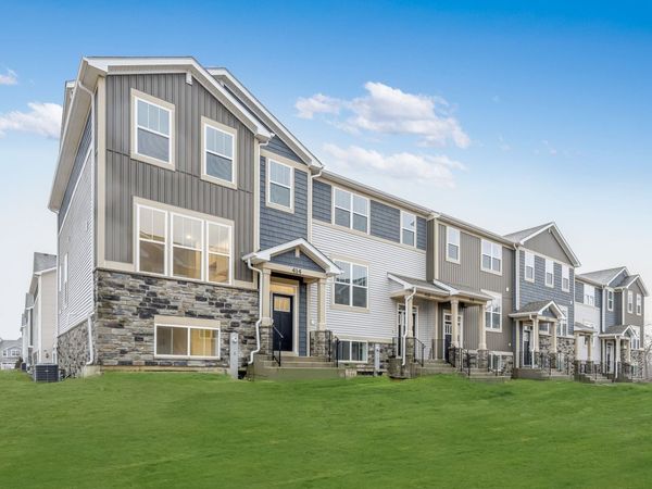 426 Red Oak Circle , Volo, IL 60020