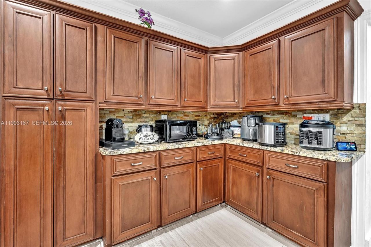 340 W 55th St , Hialeah, FL 33012 Photo