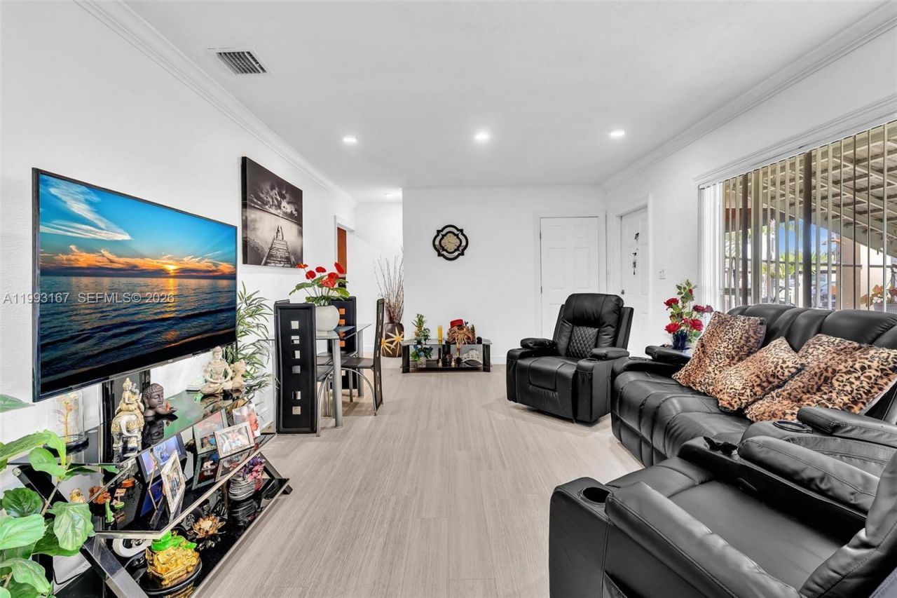 340 W 55th St , Hialeah, FL 33012 Photo