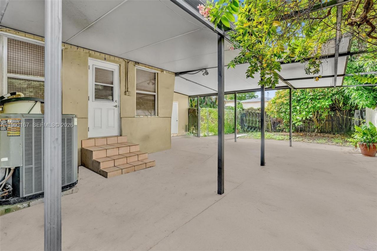 340 W 55th St , Hialeah, FL 33012 Photo