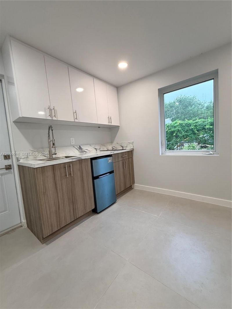 1221 NW 75th St, Unit A, Miami, FL 33147 Photo