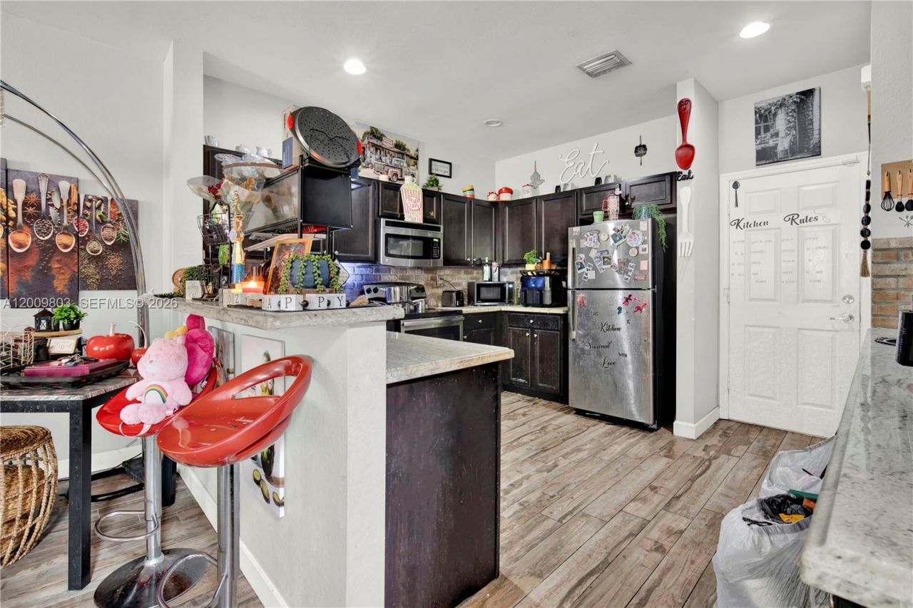 560 SE 33rd Ter , Homestead, FL 33033 Photo