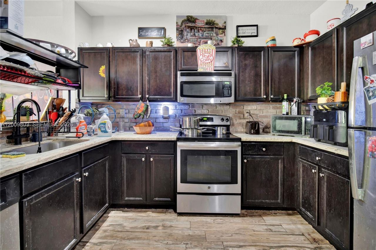 560 SE 33rd Ter , Homestead, FL 33033 Photo