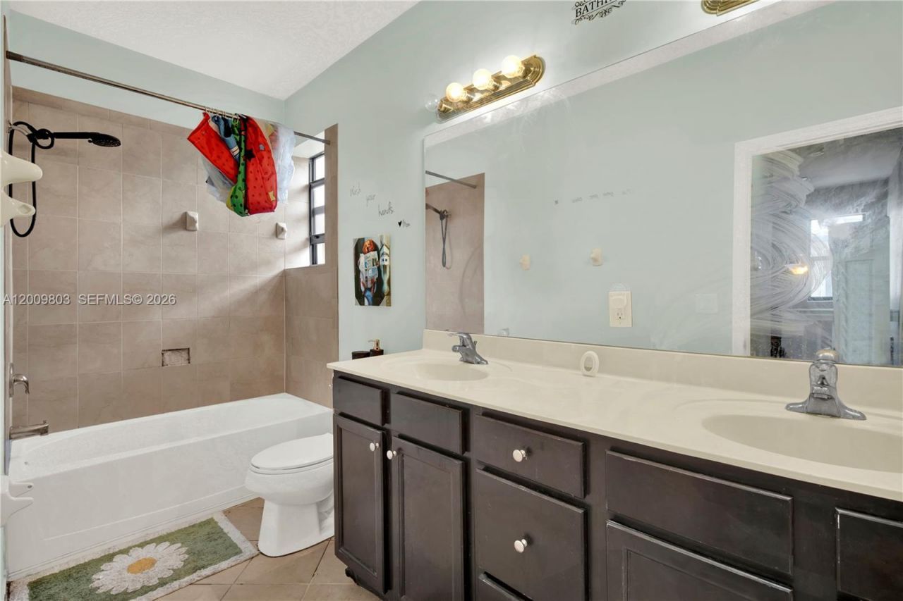 560 SE 33rd Ter , Homestead, FL 33033 Photo