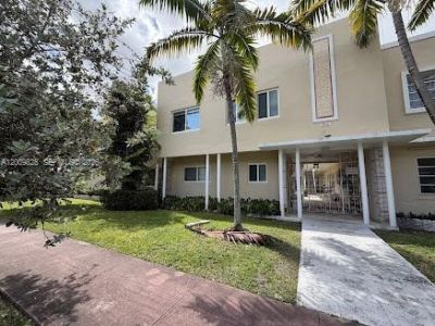 40 Salamanca Ave , Unit 8, Coral Gables, FL 33134 Photo