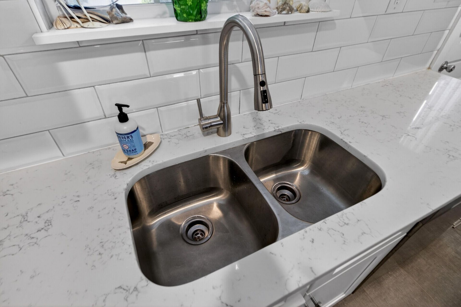 537 Saint Andrews Boulevard Photo 16