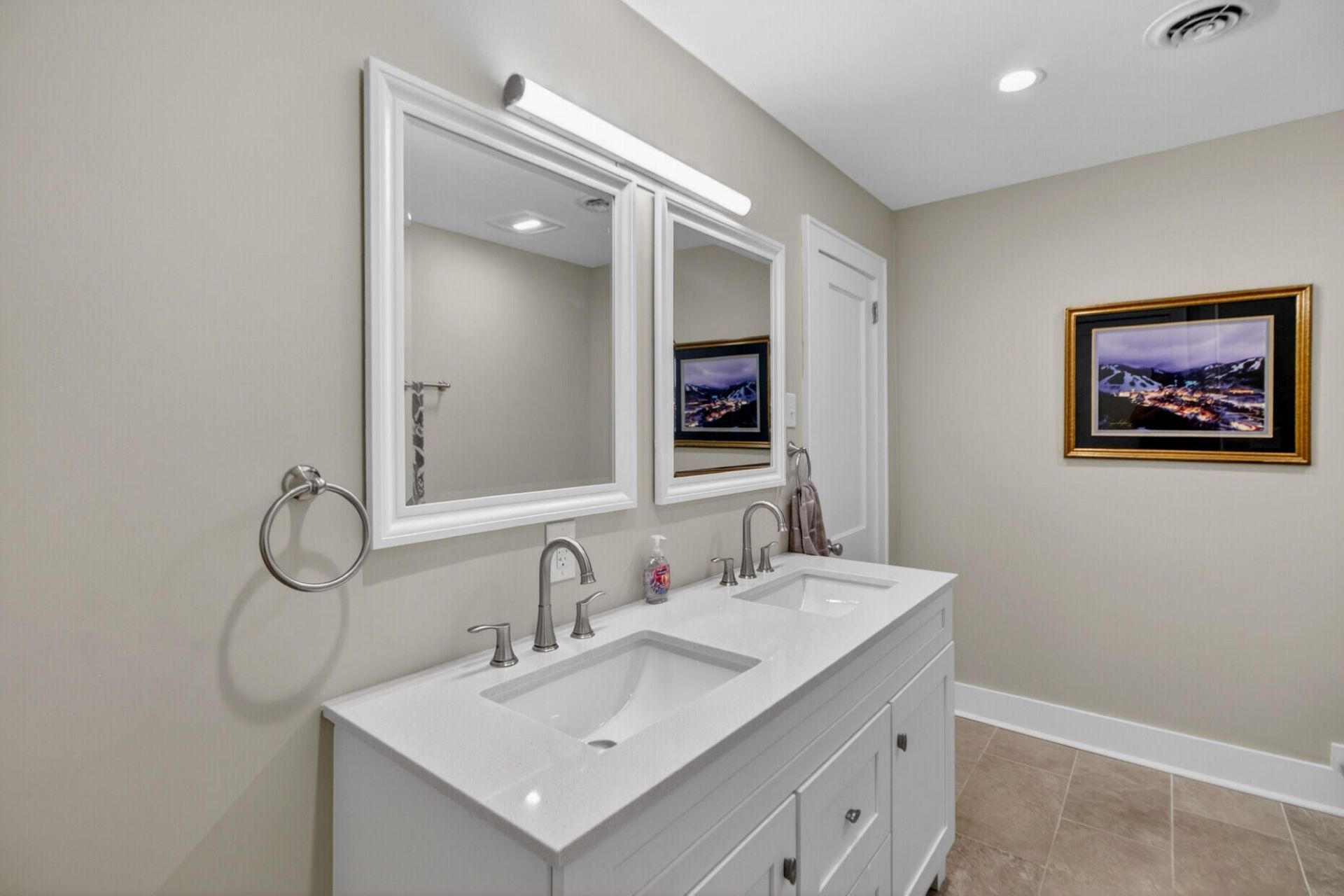 537 Saint Andrews Boulevard Photo 22