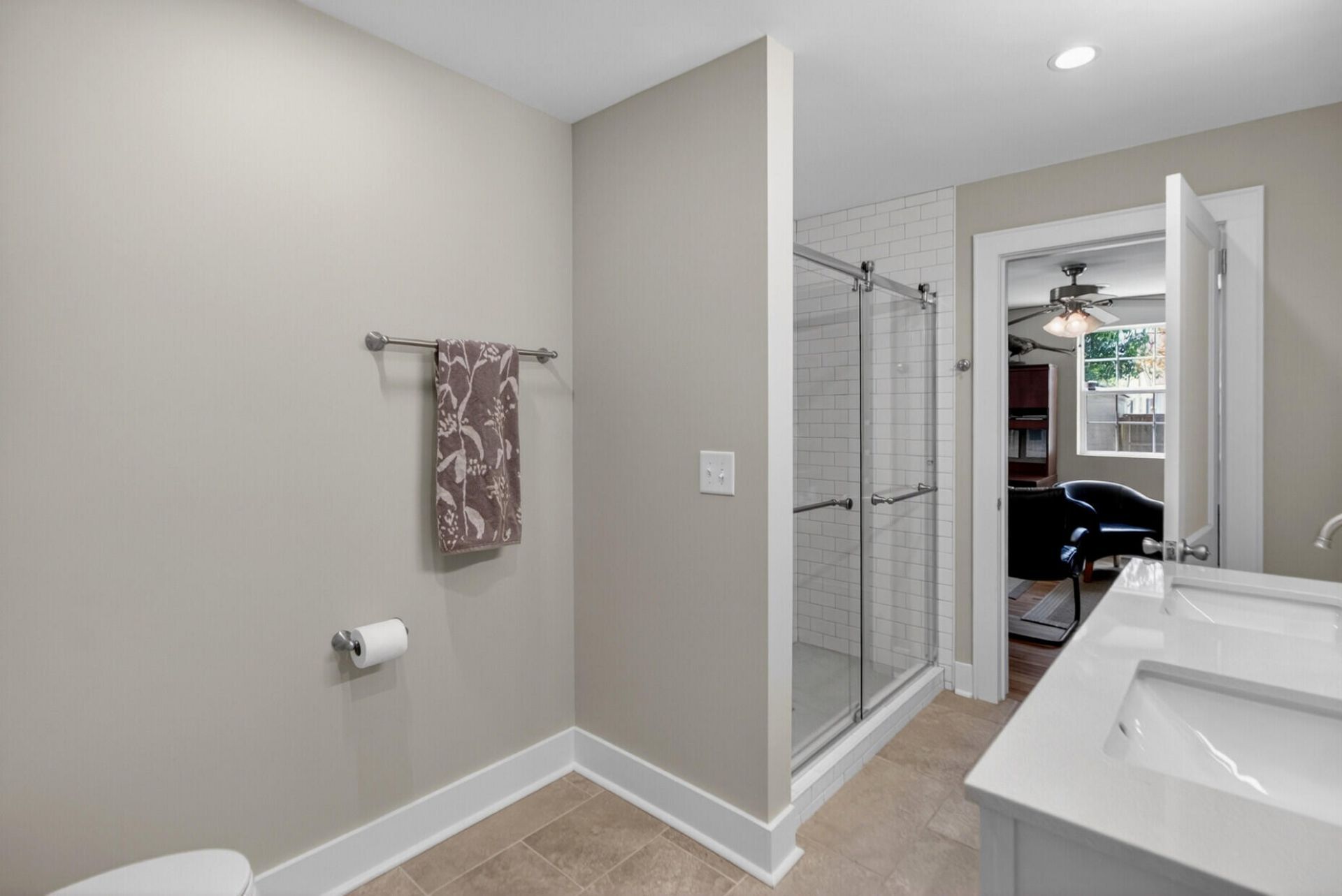 537 Saint Andrews Boulevard Photo 24