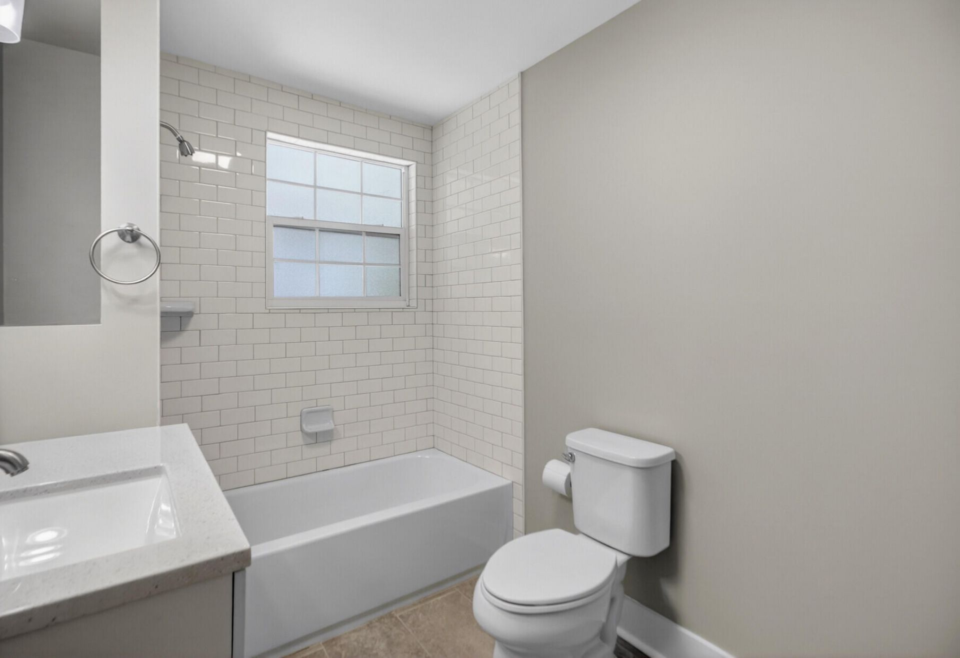 537 Saint Andrews Boulevard Photo 29