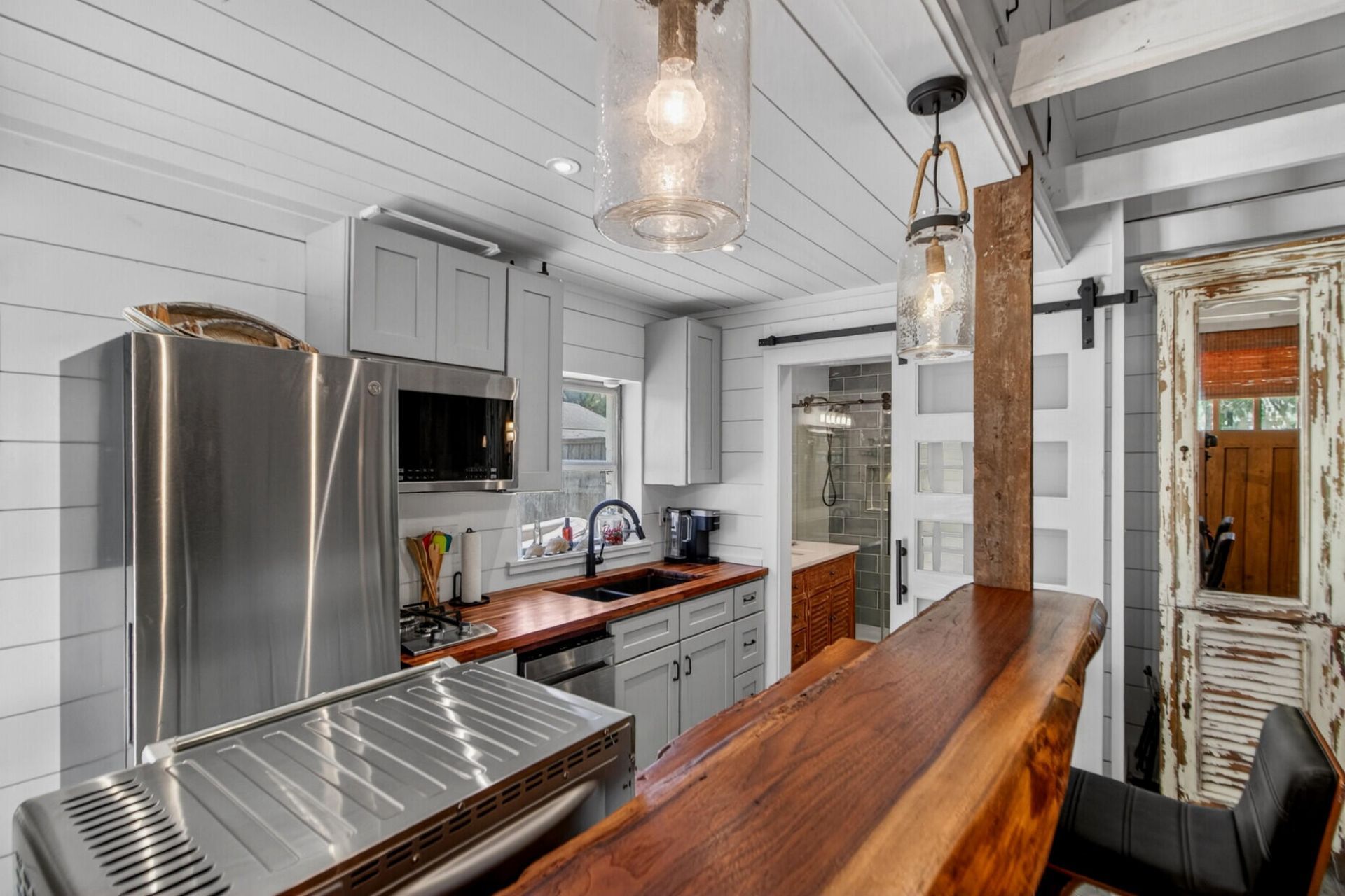 537 Saint Andrews Boulevard Photo 38