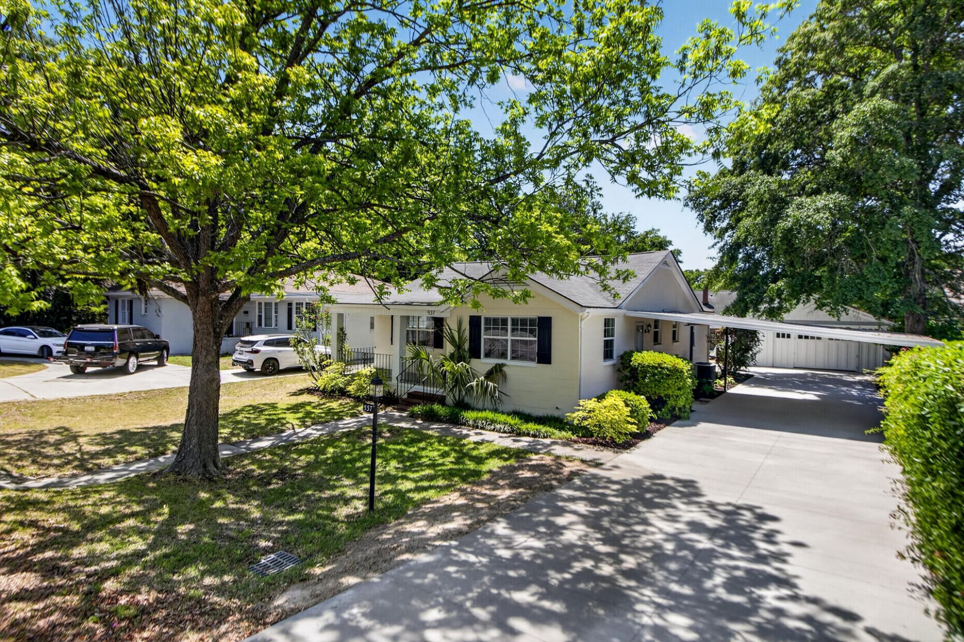 537 Saint Andrews Boulevard Photo 4