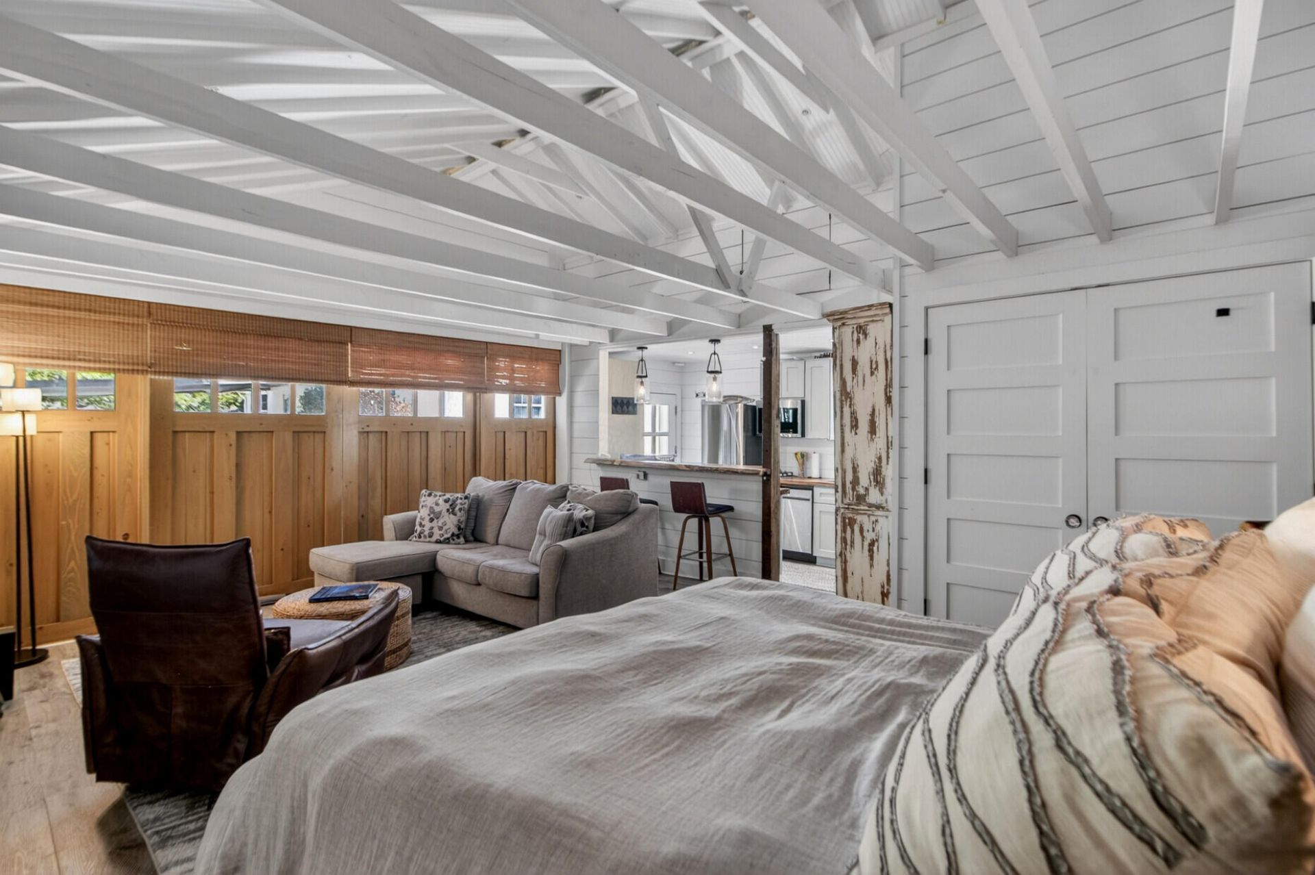 537 Saint Andrews Boulevard Photo 44