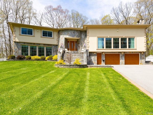 10 Quail Ridge Road , Hyde Park, NY 12538