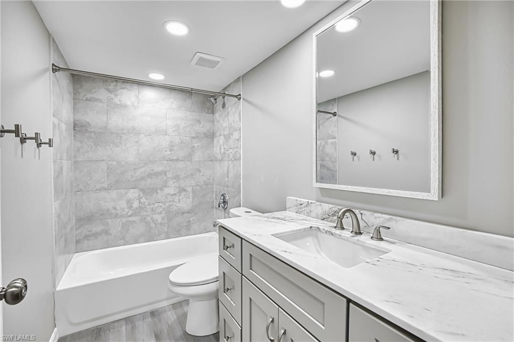 1740 Pine Valley Dr , Unit 313, Fort Myers, FL 33907 Photo
