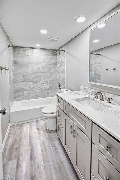1740 Pine Valley Dr , Unit 313, Fort Myers, FL 33907 Photo