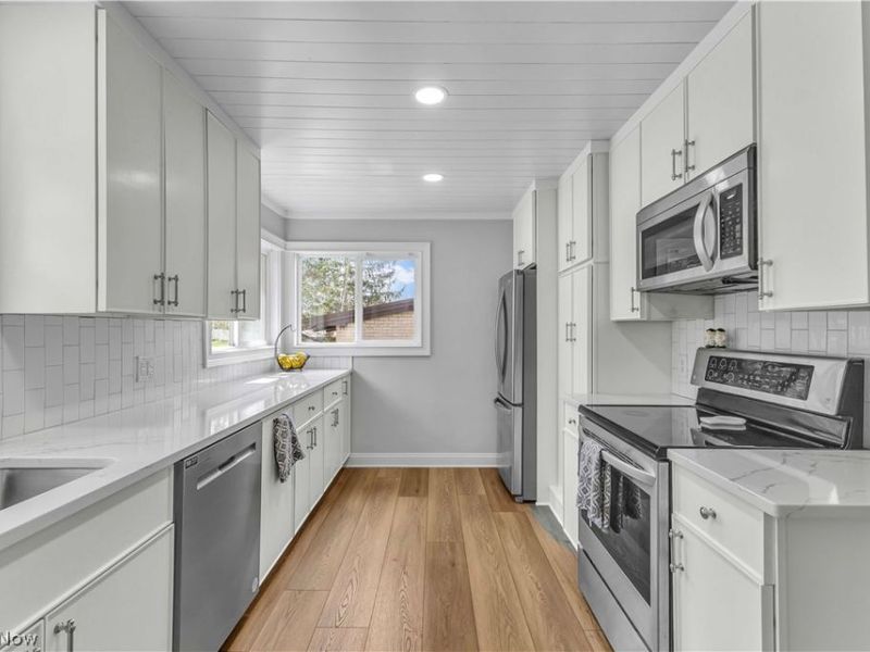 4519 W Ridgewood Drive, Parma, OH 44134 Photo 11