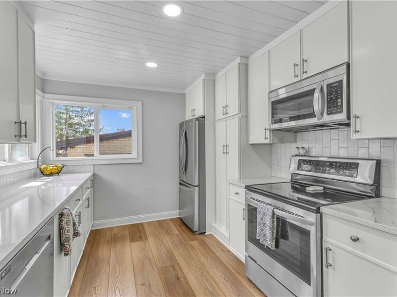 4519 W Ridgewood Drive, Parma, OH 44134 Photo 13