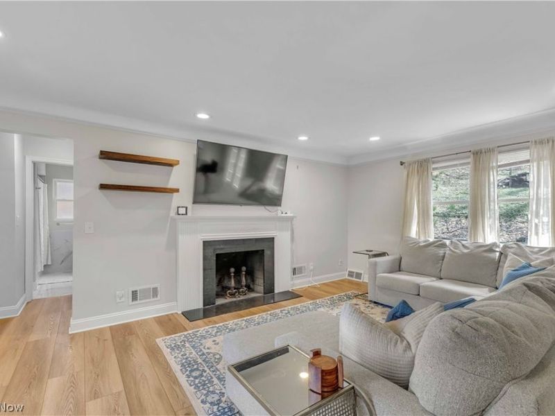 4519 W Ridgewood Drive, Parma, OH 44134 Photo 6