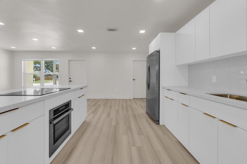 8431 NW 27th Place, Sunrise, FL 33322 Photo