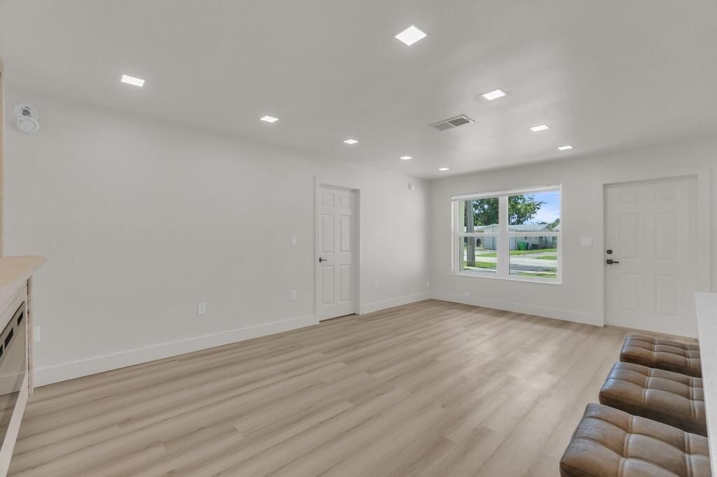 8431 NW 27th Place, Sunrise, FL 33322 Photo