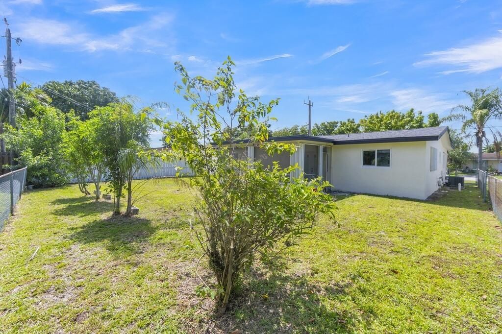 8431 NW 27th Place, Sunrise, FL 33322 Photo