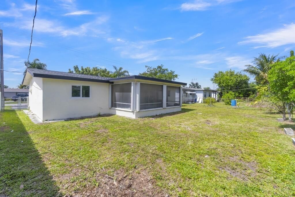 8431 NW 27th Place, Sunrise, FL 33322 Photo