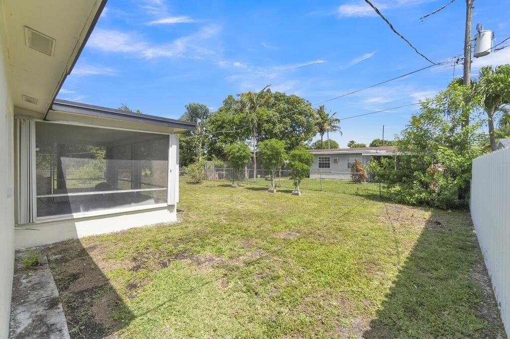 8431 NW 27th Place, Sunrise, FL 33322 Photo