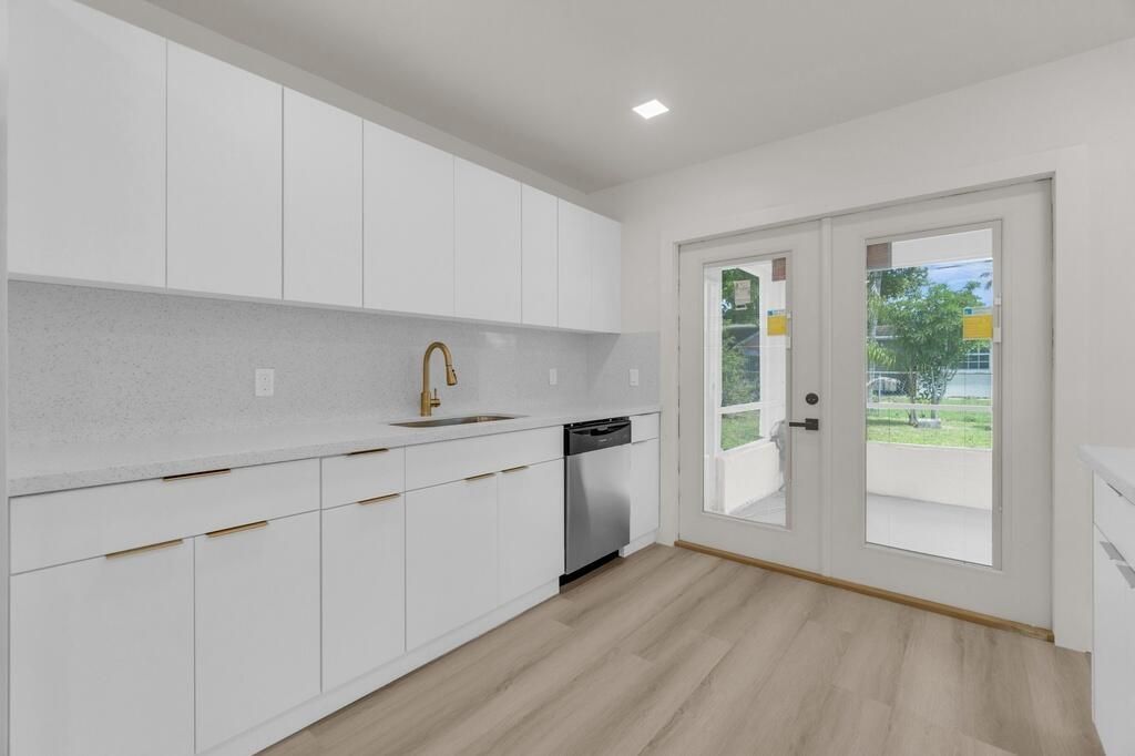 8431 NW 27th Place, Sunrise, FL 33322 Photo