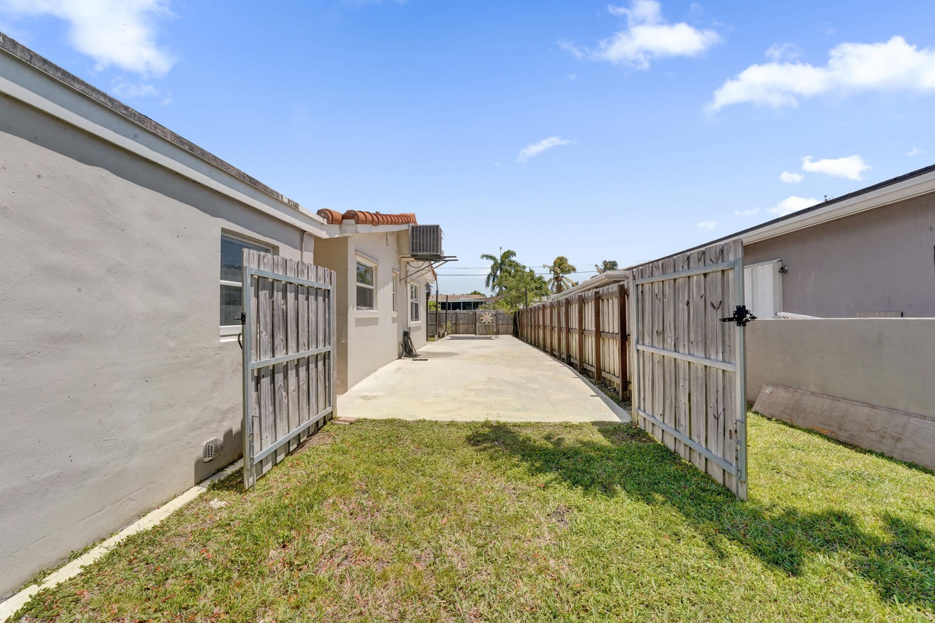 309 N 31st Court, Hollywood, FL 33021 Photo