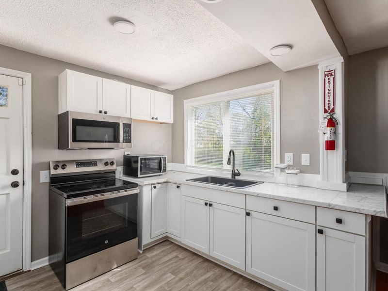 2958 E 11th Avenue, Columbus, OH 43219 Photo 11