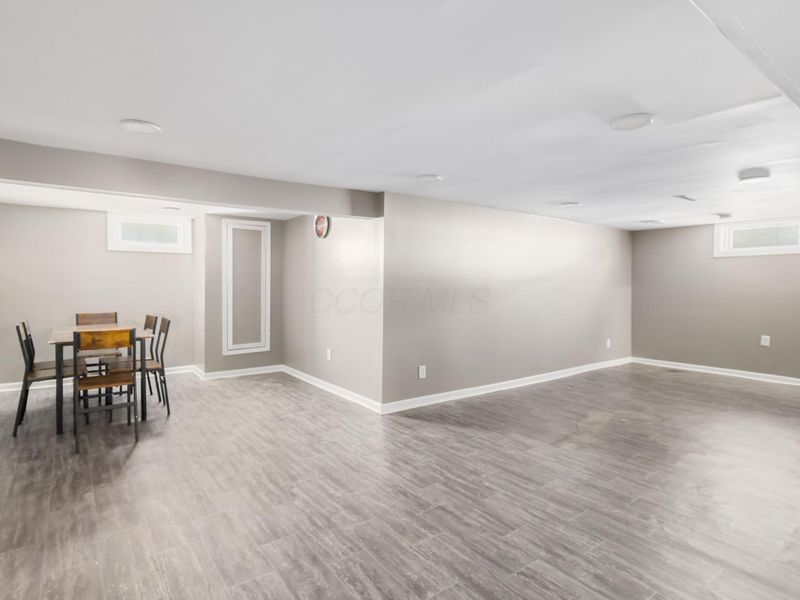 2958 E 11th Avenue, Columbus, OH 43219 Photo 19