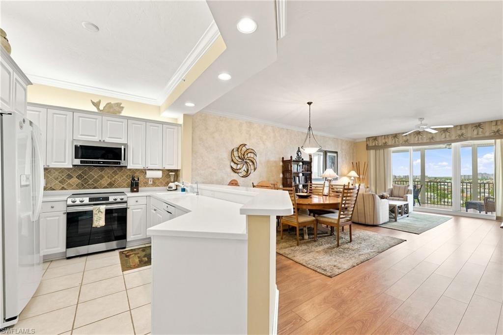 410 Flagship Dr, Unit 1105, Naples, FL 34108 Photo