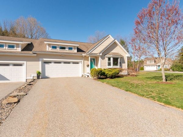 53 Veterans Way, Unit 15, Hampstead, NH 03841