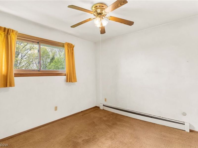 7903 E Liberty Street, Hubbard, OH 44425 Photo 22