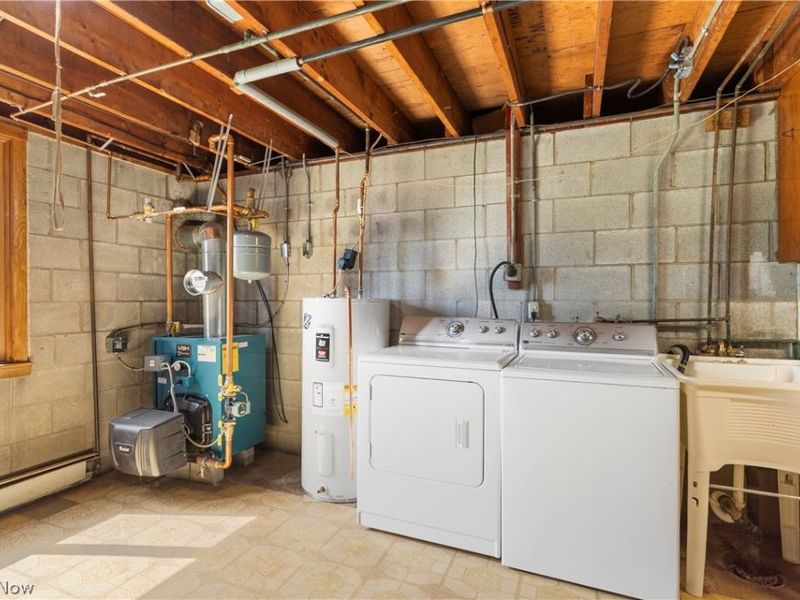 7903 E Liberty Street, Hubbard, OH 44425 Photo 27